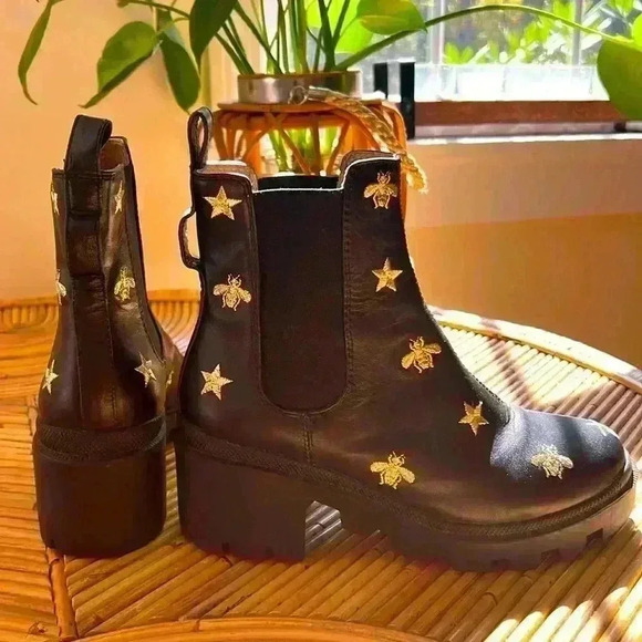 Black Vintage Gucci Chelsea Boots - Picture 1 of 8